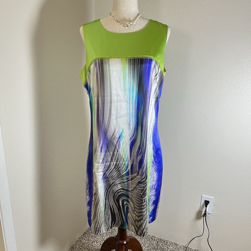 Beautiful Women's Elie Tahari Green & blue silk dress size 12